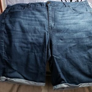 Avenue Blue Jean Shorts Size 24